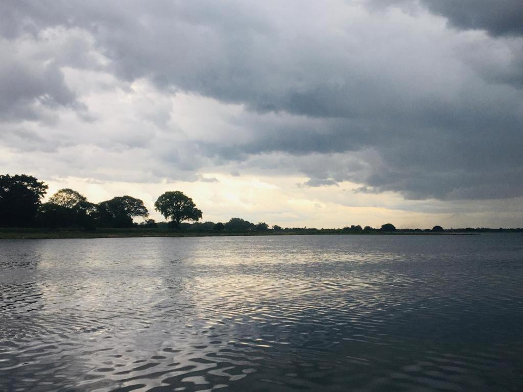 Hotel Lake Park Polonnaruwa Zewnętrze zdjęcie