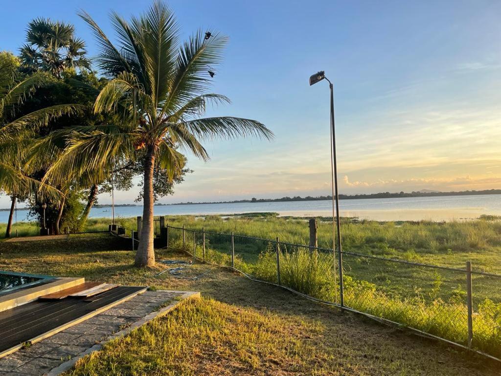 Hotel Lake Park Polonnaruwa Zewnętrze zdjęcie